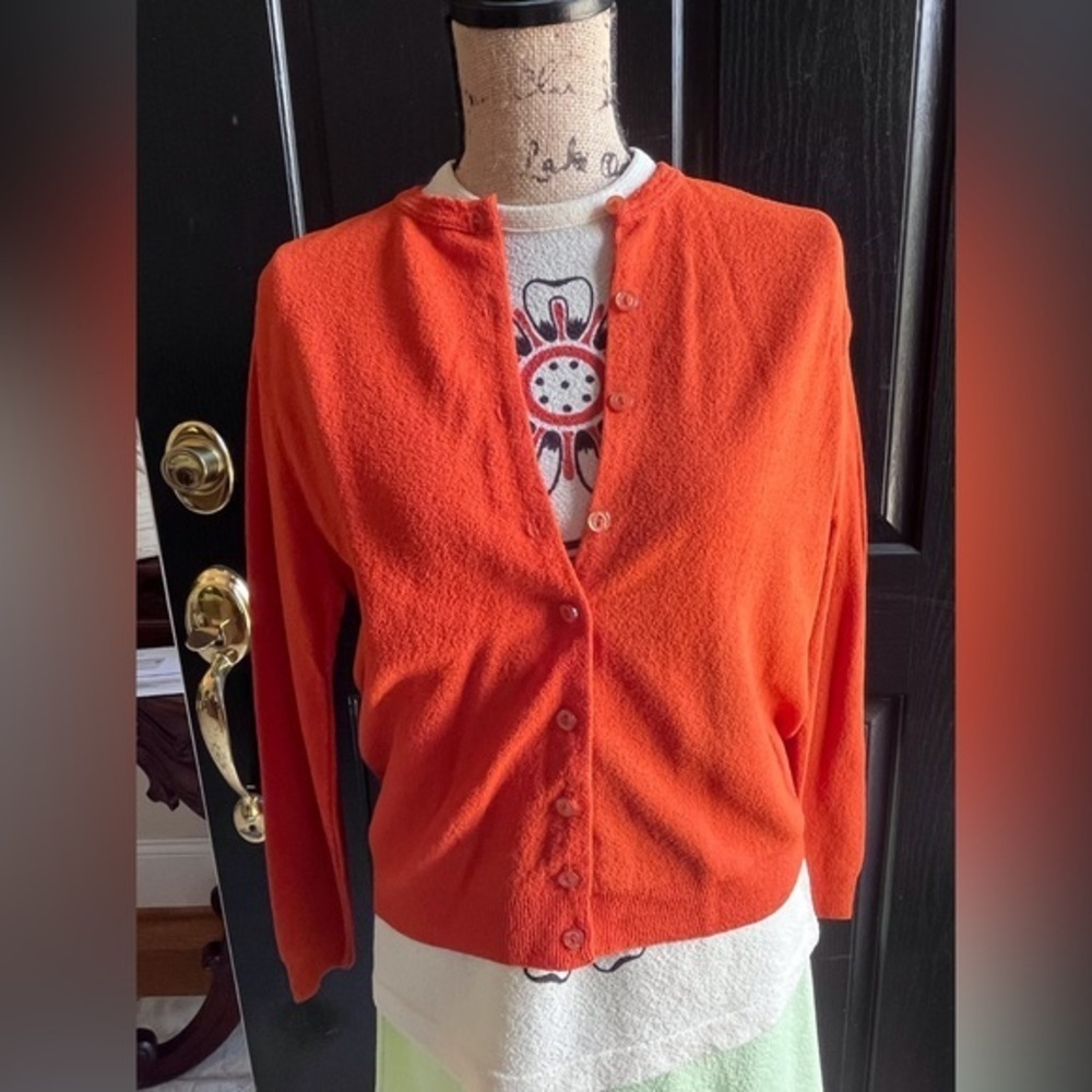 Vintage 2 piece set. Sleeveless top and cardigan - Picture 2 of 16